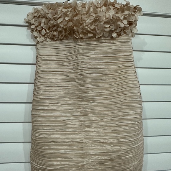 Party dress - Picture 1 of 2